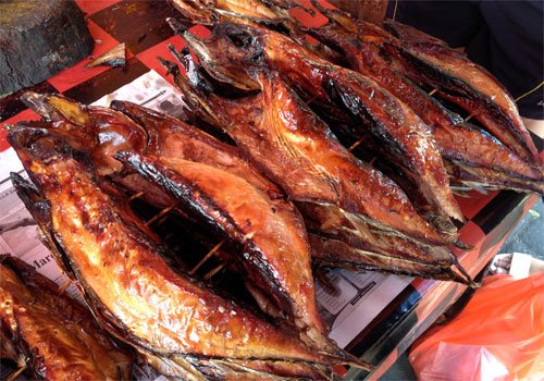 Makanan Khas Manado yang Pedas dan Lezat yang Harus Dicoba Jika Berkunjung ke Manado 5 4. Cakalang Fufu dan Seafood lainnya