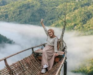 6 Tempat Foto Unik untuk Menikmatii Yogyakarta di Atas Awan 8 Jurang Tembelan Kanigoro