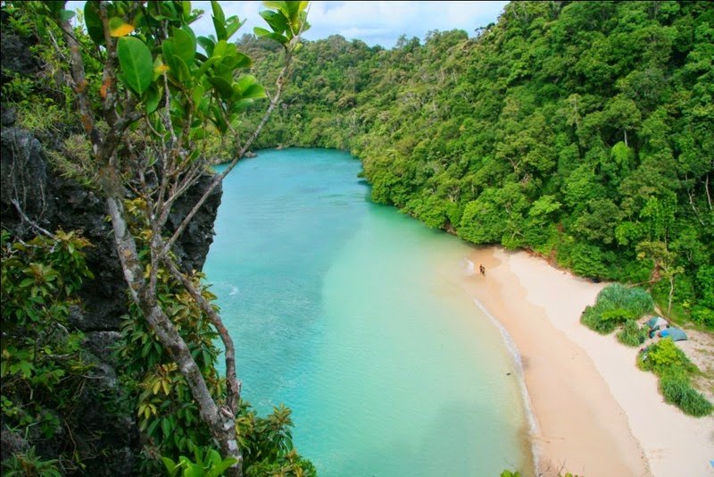 telaga lele pulau sempu