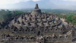 Candi Borobudur, Mahakarya yang Pernah menjadi salah satu dari 7 Keajaiban Dunia 3 Candi Borobudur, Monumen Budha Termegah di Dunia