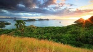 Bukit Cinta di Labuan Bajo : Tujuan Wisata Paling Romantis 5 Bukit Cinta di Labuan Bajo