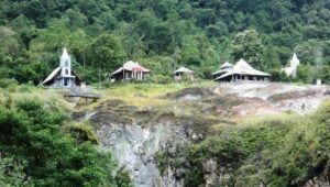 Bukit Kasih Kanonang Minahasa: Simbol Kerukunan Umat Beragama di Sulawesi Utara 11 Bukit Kasih Kanonang Minahasa