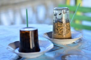 Kopi Khop di Meulaboh, Aceh Barat : Sensasi Unik Minum Kopi dengan Gelas Terbalik 5 Kopi Khop