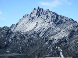 Piramida Carstensz (Puncak Jayawijaya)