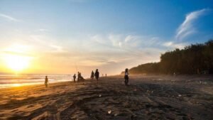 Menikmati Sensasi Kesejukan Pantai Kuwaru 4 Pantai Kuwaru